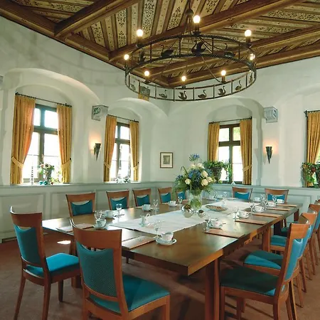 Hotel Zum Schwan 3*